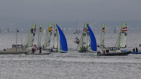 “斯诺克赛事：争夺冠军席位，囧哥冲击三项纪录巅峰”