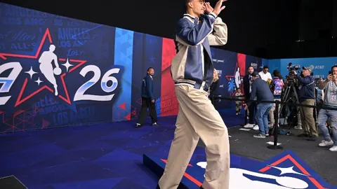 阿爾瓦雷斯一季三冠加冕，創世界盃獨尊紀錄！